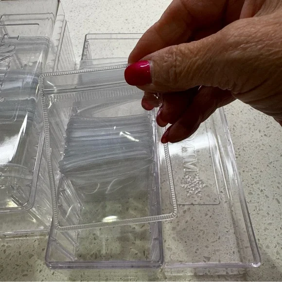 Set of 2 acrylic trinket and jewelry box includes 80 jewelry pouches New - Picture 8 of 15